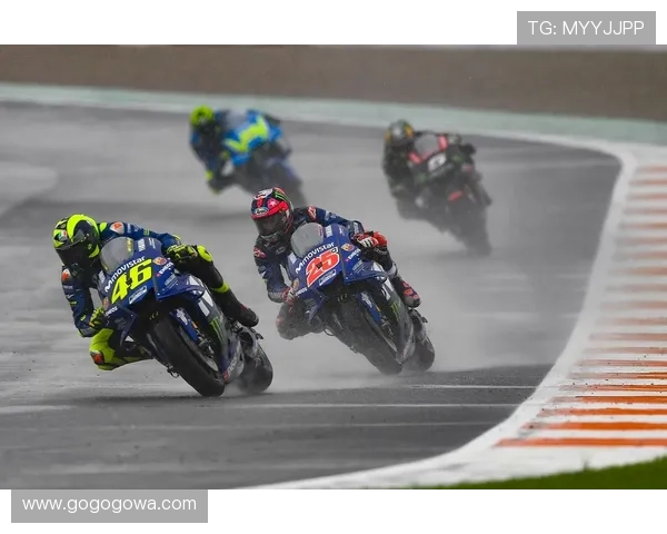 MotoGP赛场再掀激战顶尖车手上演速度与策略新传奇全面对决 MotoGP赛场再掀激战顶尖车手上演速度与策略新传奇全面对决