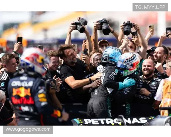 新赛季F1车队竞争加剧冠军争夺战全面升级技术革新引爆赛场风暴