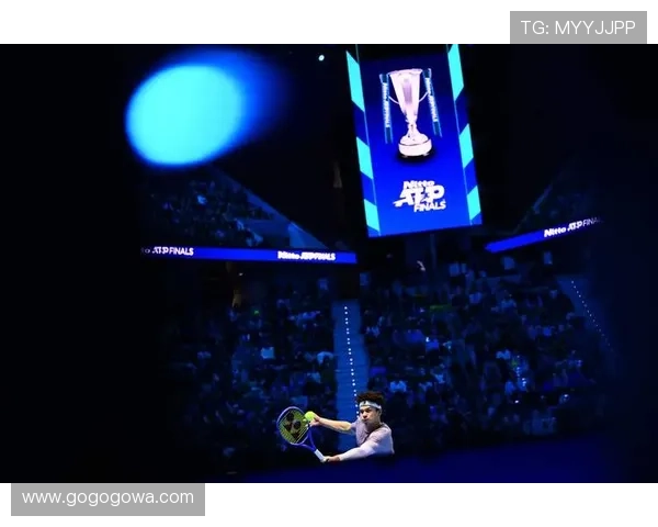 新赛季网球战火再燃顶尖球星激战世界巡回赛焦点不断上演赛事亮点