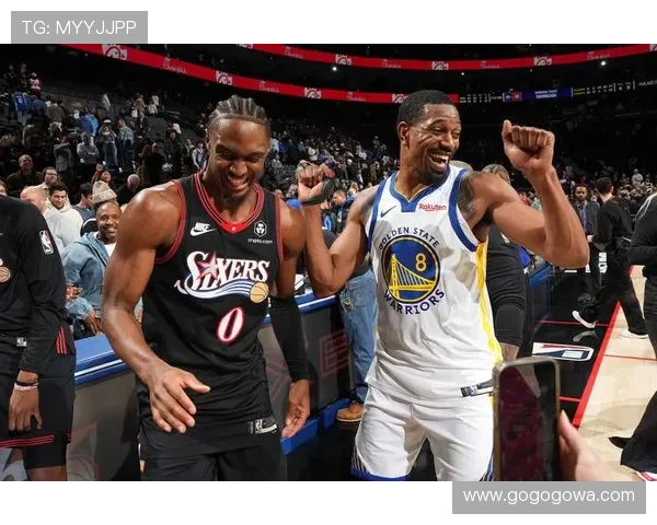 湖人逆转勇士上演绝杀激战全场沸腾引发季后赛走势热议再度升温中